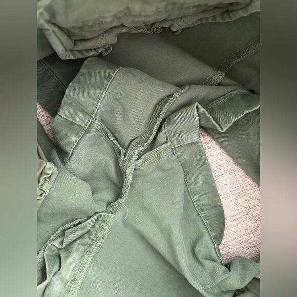 J. Crew Classic 3" Chino Shorts in Green - Picture 8 of 8